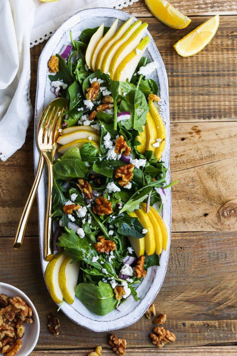 Pear and Walnut Salad