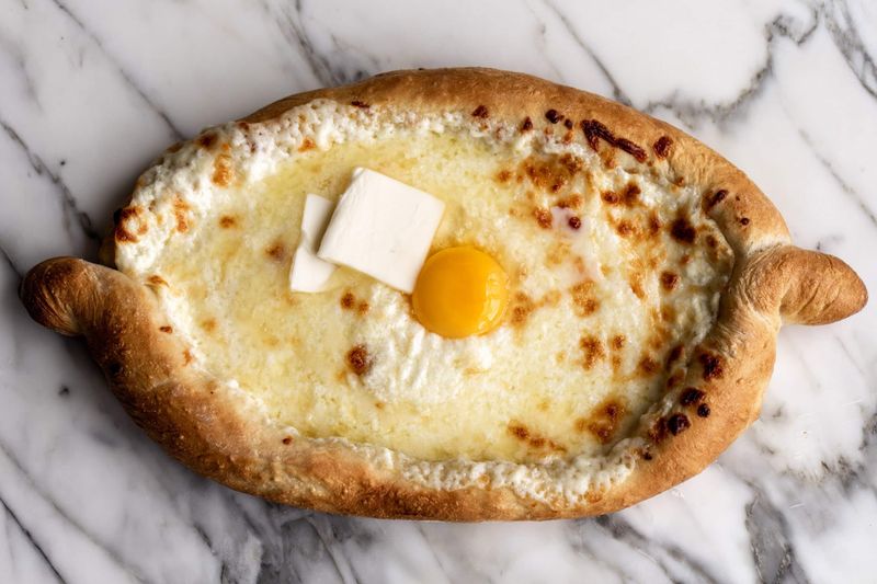Khachapuri Adjaruli