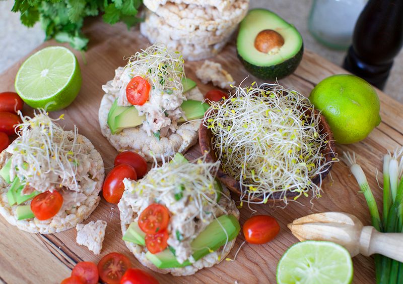 Tuna and Avocado Rice Cakes