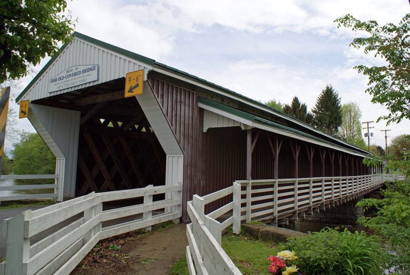 Newtown Falls Covered Bridge, Trumbull County