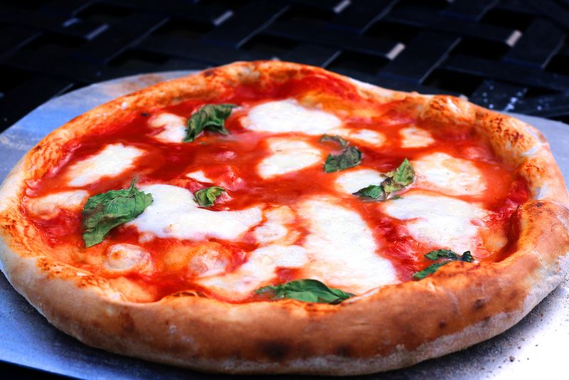 Neapolitan Pizza Margherita