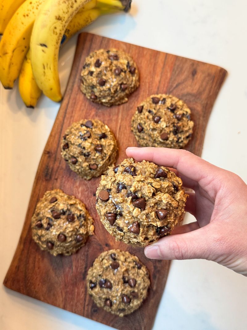 Rebuild Cooked Oatmeal Into Chewy Breakfast Cookies