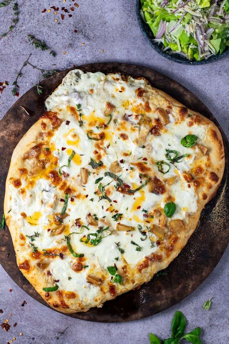 Roasted Garlic Pizza