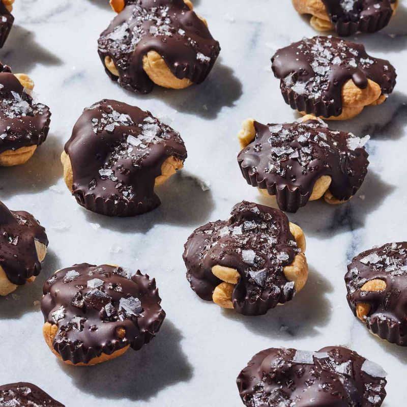 Dark Chocolate and Almond Clusters