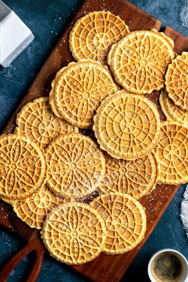 Pizzelle (Italian Waffle Cookies)
