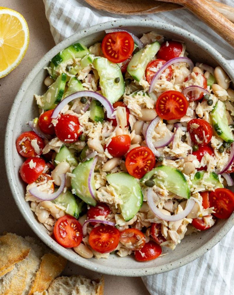 Tuna and Cannellini Bean Salad Bowls