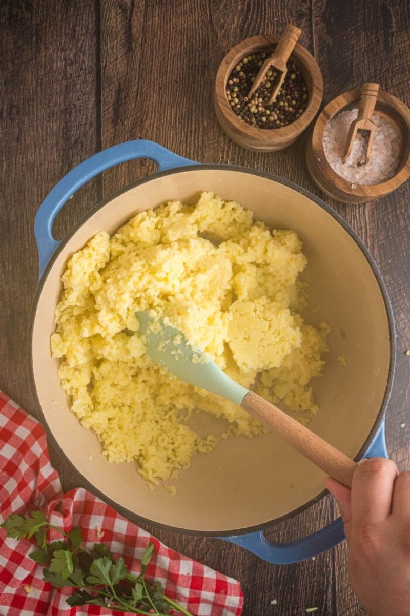 Mashed Potatoes Tested With a Big Spoon