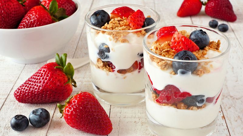 Greek Yogurt Parfait with Walnuts
