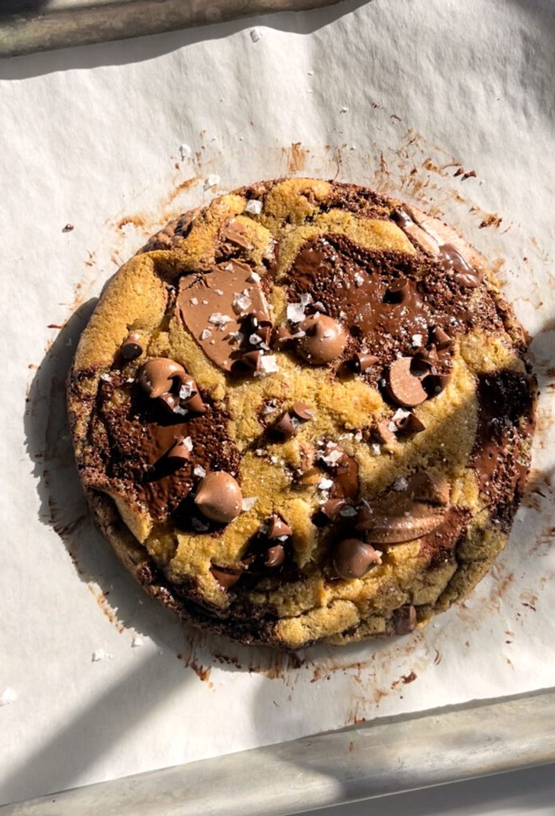 Giant Chocolate Chip Cookie