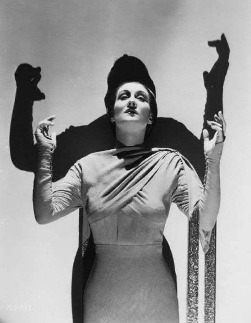 Dracula's Daughter (1936)