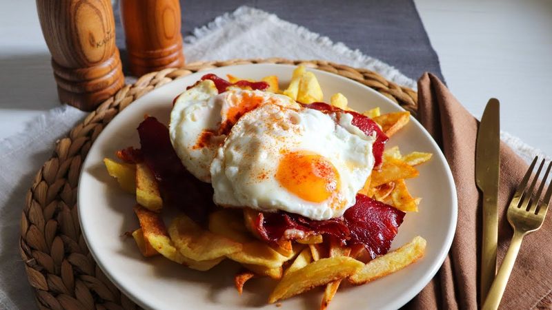 Huevos Rotos (Broken Eggs)