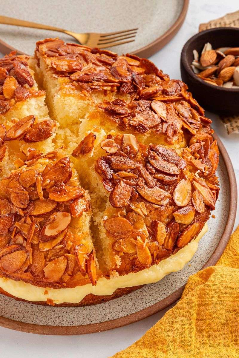 Bienenstich (Bee Sting Cake)