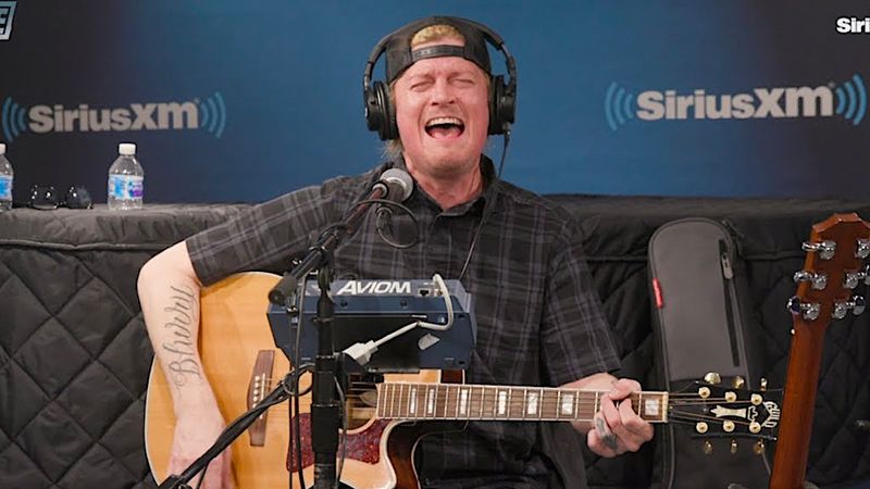 "About a Girl" - Puddle of Mudd (2020)