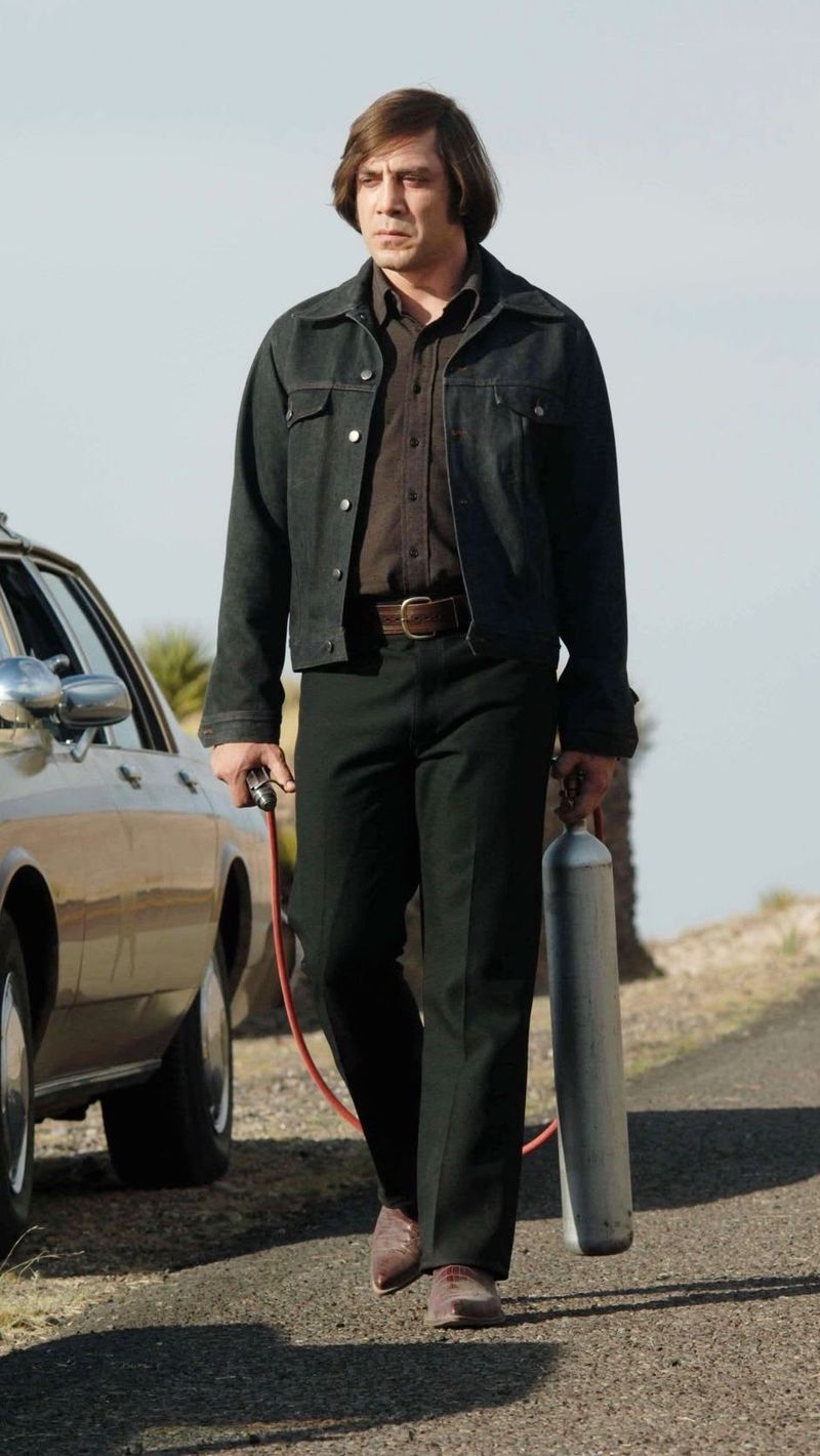 No Country for Old Men (2007): Evil Walks Away