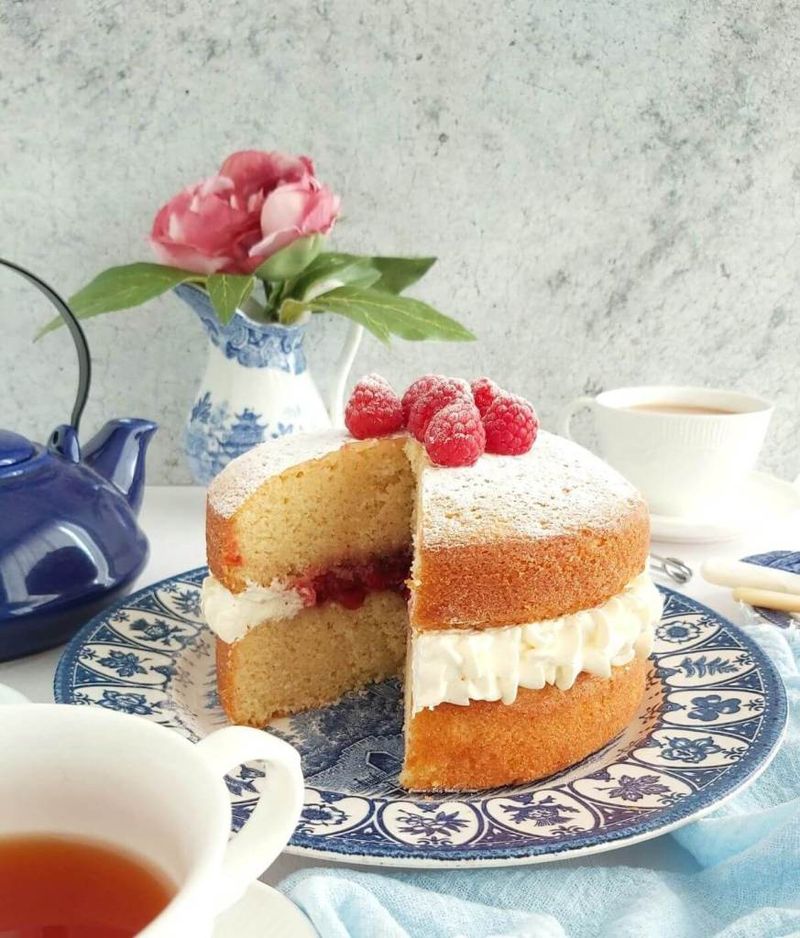 Classic Victoria Sponge