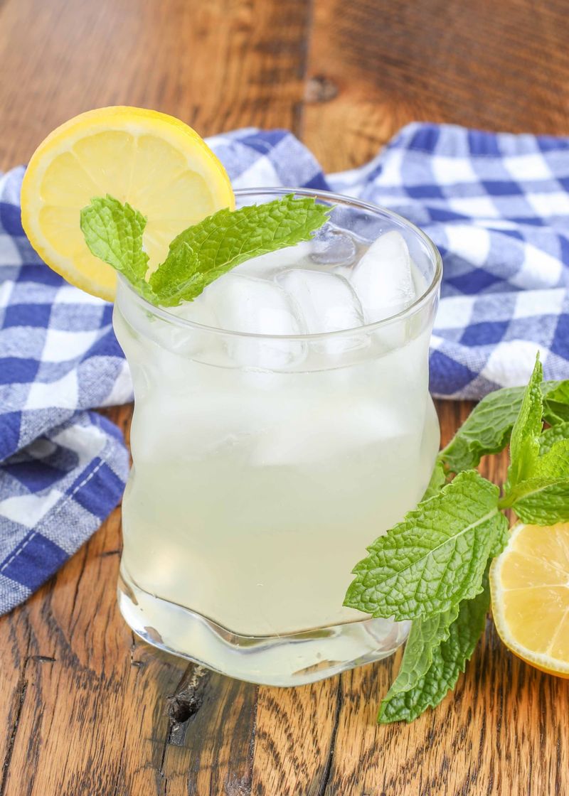 Classic Mint Lemonade
