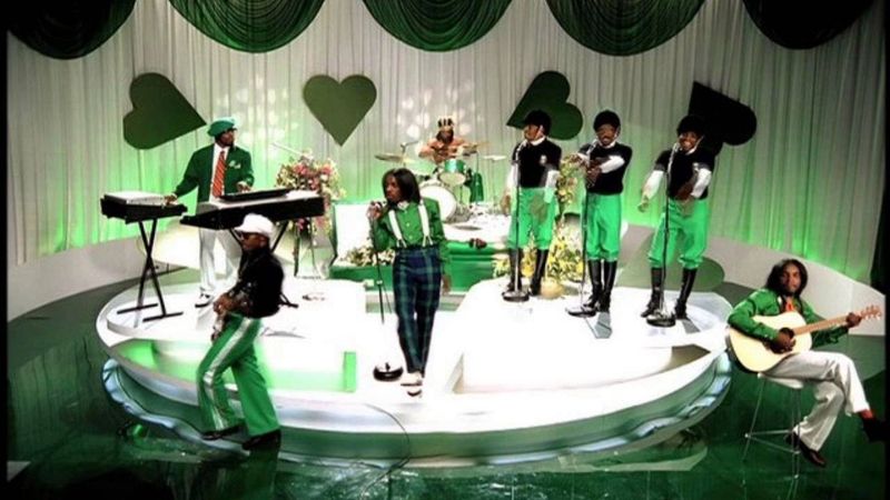 Outkast's Hey Ya! Dances Around a Failing Relationship