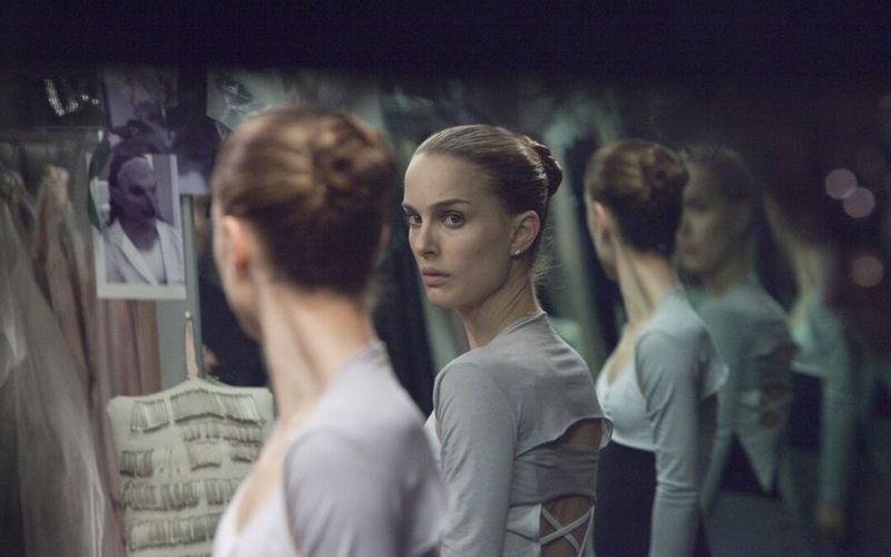 Black Swan (2010): Perfection Cracks the Mirror