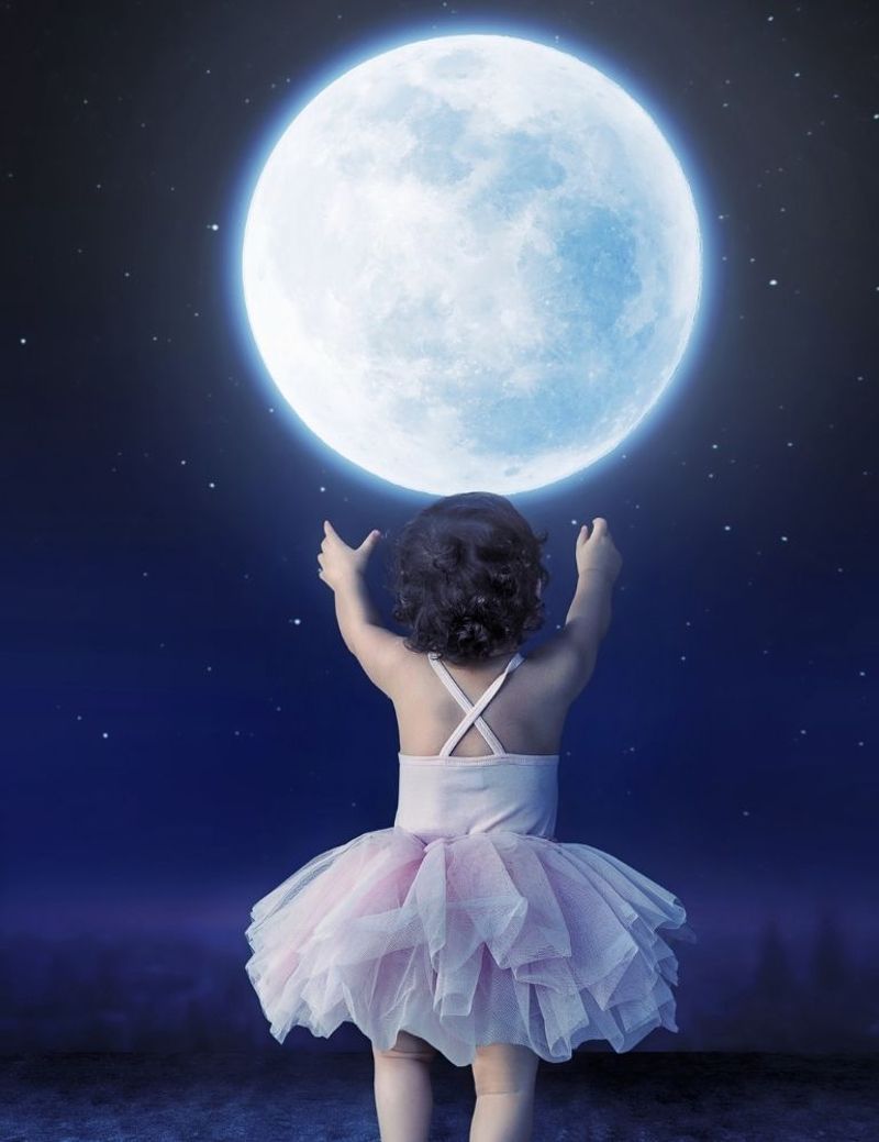 Elara: A Dream Among the Stars