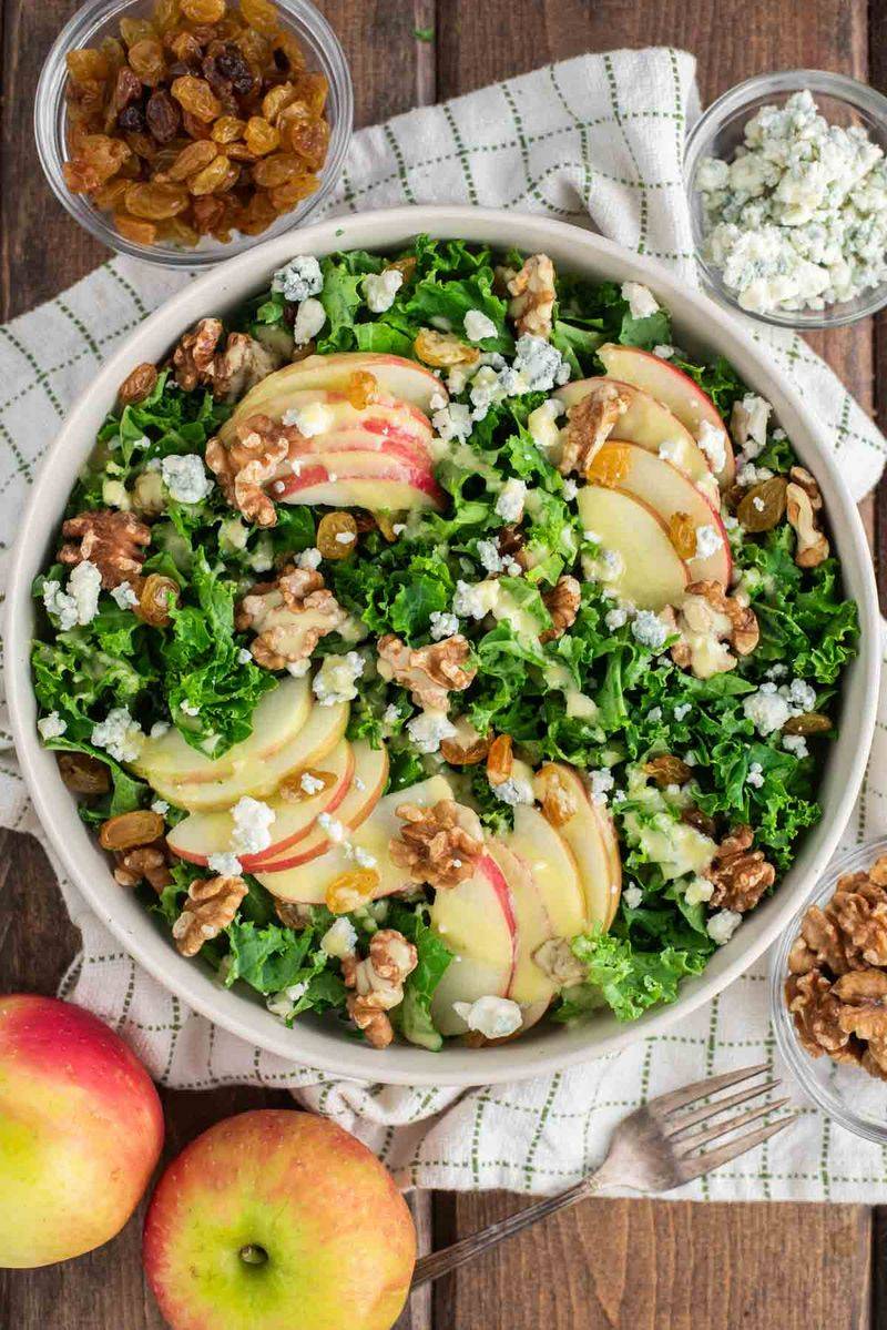 Apple Walnut Salad with Blue Cheese