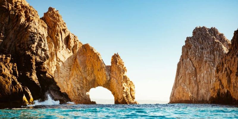 Los Cabos: Sunshine Close to Hollywood