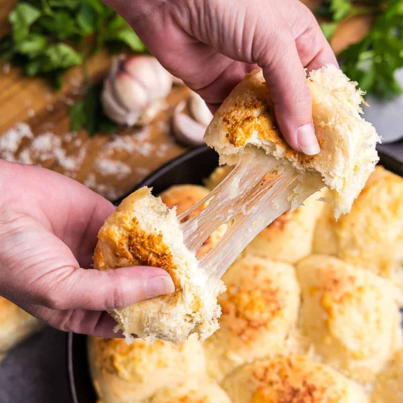 Cheese-Stuffed Garlic Bread Rolls