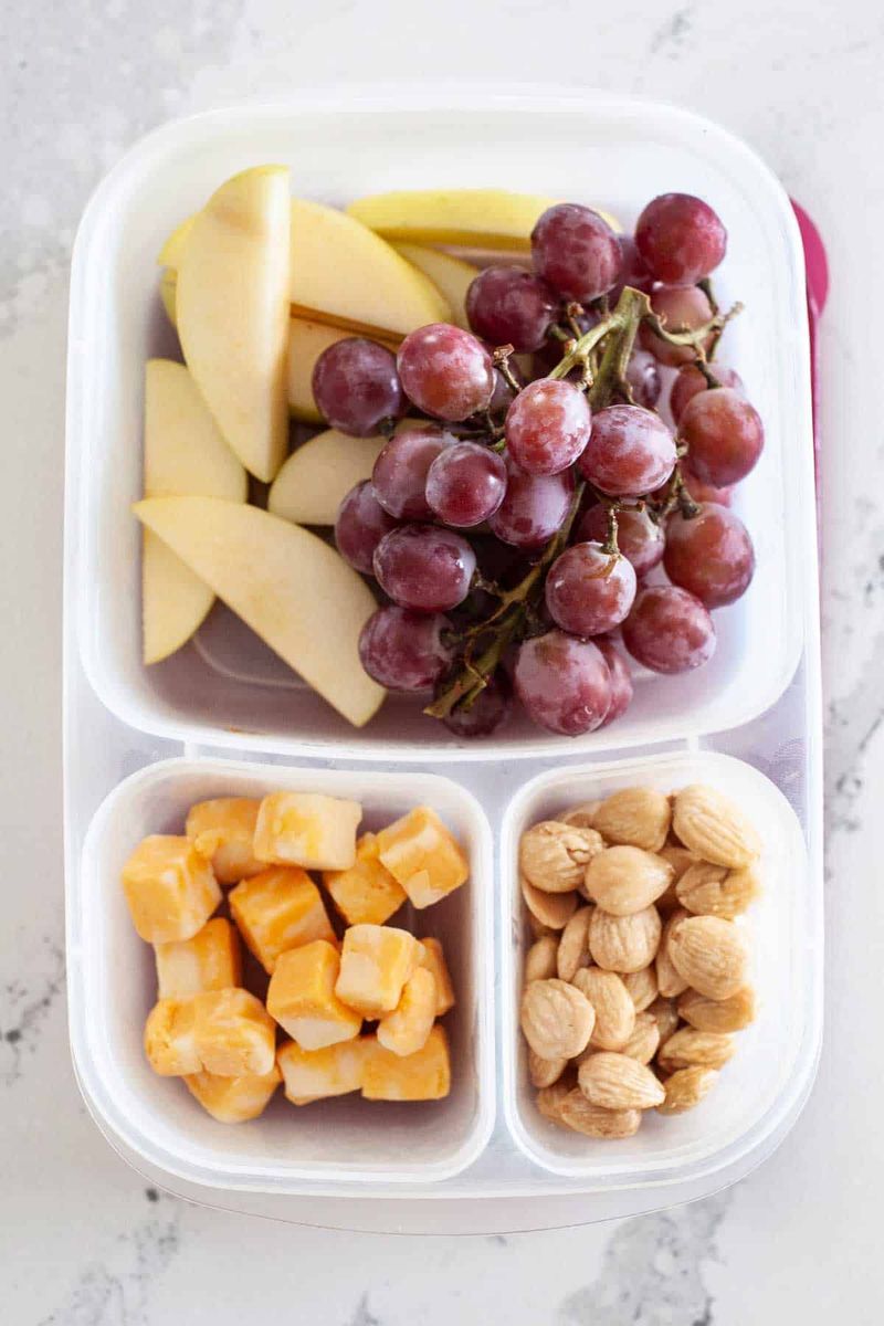 Grape and Cheese Cube Mix