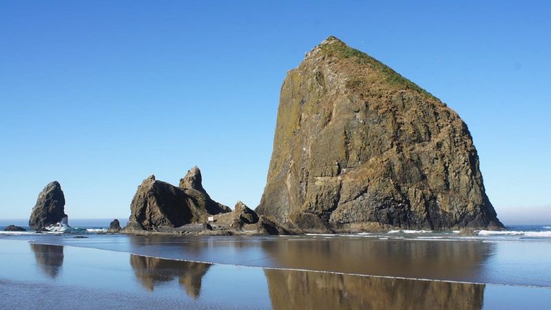 Cannon Beach, Oregon: One Rock, Endless Ocean Views