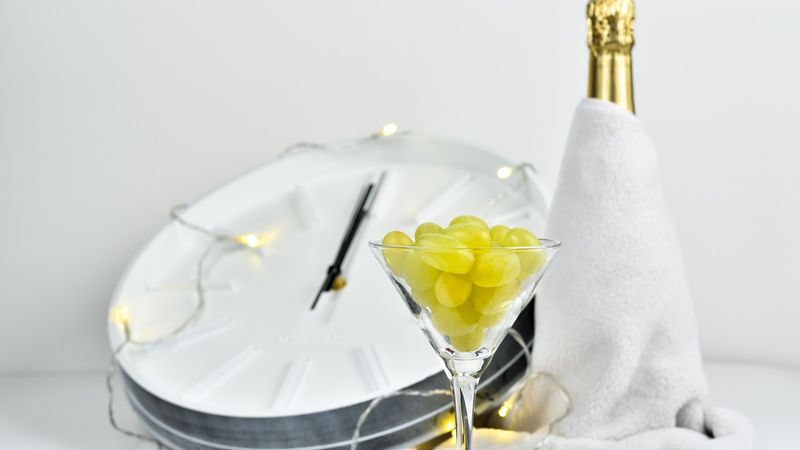 Twelve Grapes at Midnight