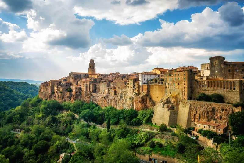 Pitigliano: Stone Homes Above a Cliff
