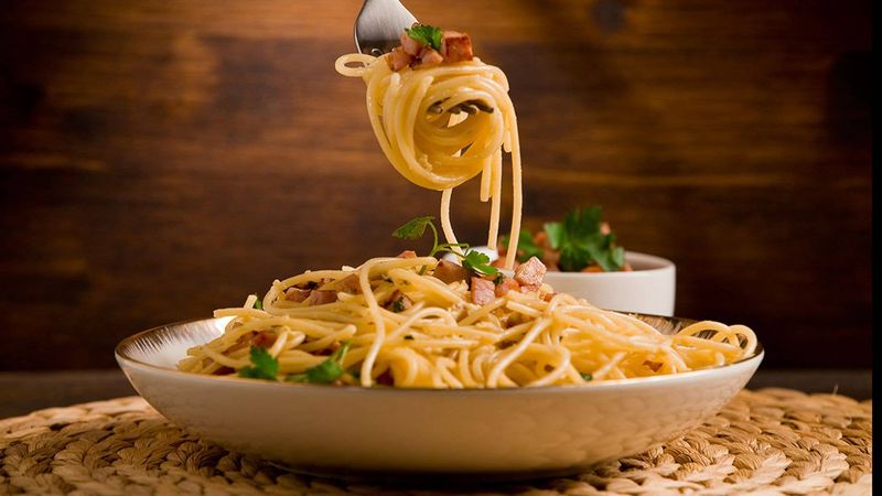 Eating Spaghetti Without a Spoon in Italy