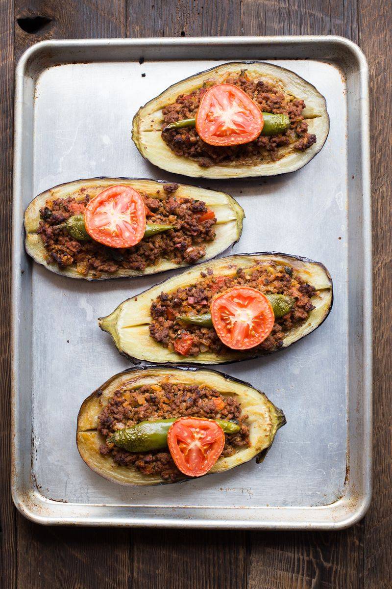 Turkish Stuffed Eggplant (Karniyarik)