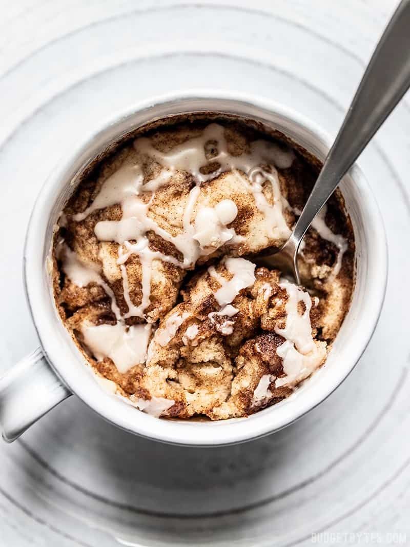 Cinnamon Roll Mug Cake