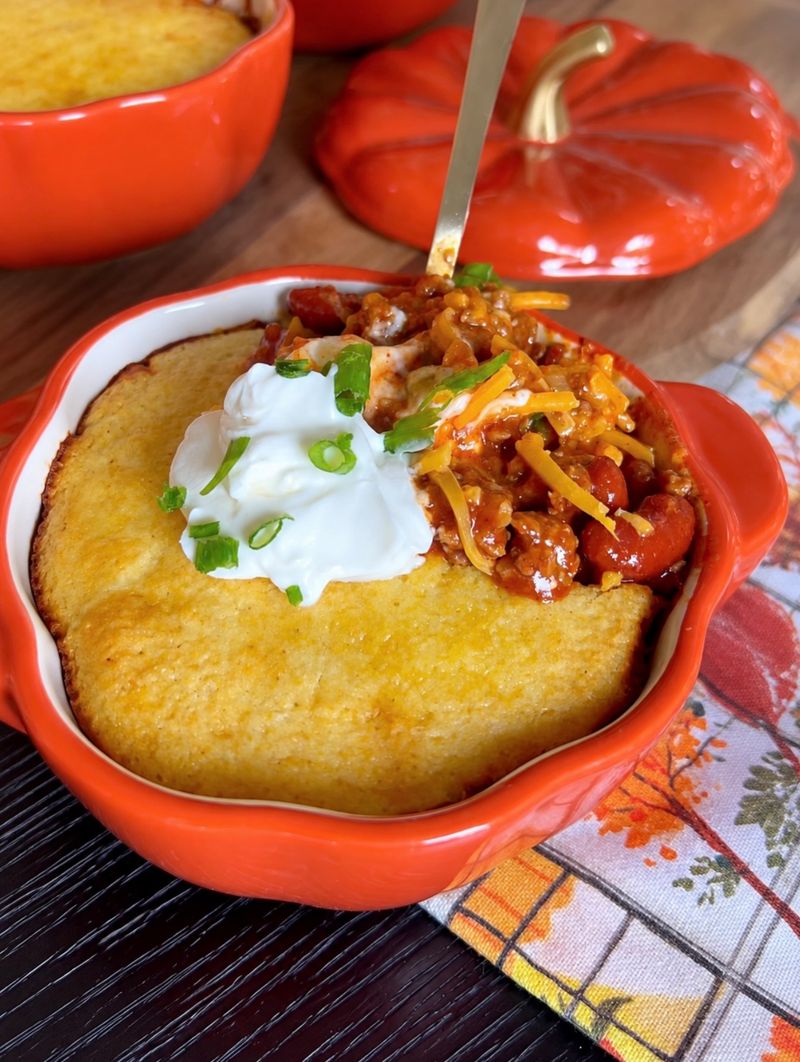 Cornbread-Topped Chili Pie