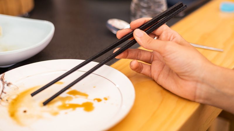 Leaving Food on Your Plate in China