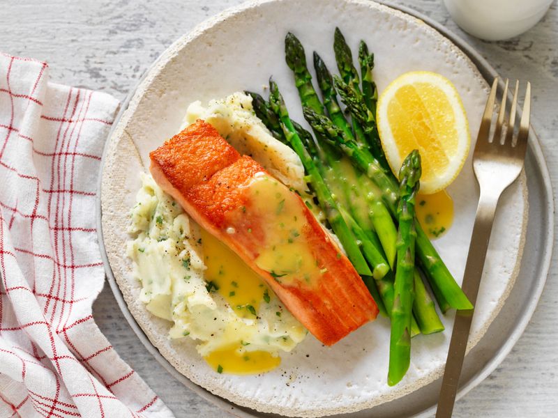 Baked Salmon with Mashed Potatoes