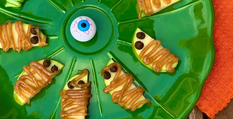 Mummy Apple Slices