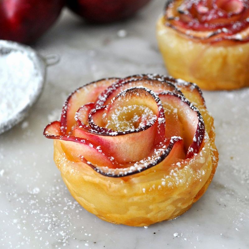 Puff Pastry Apple Roses