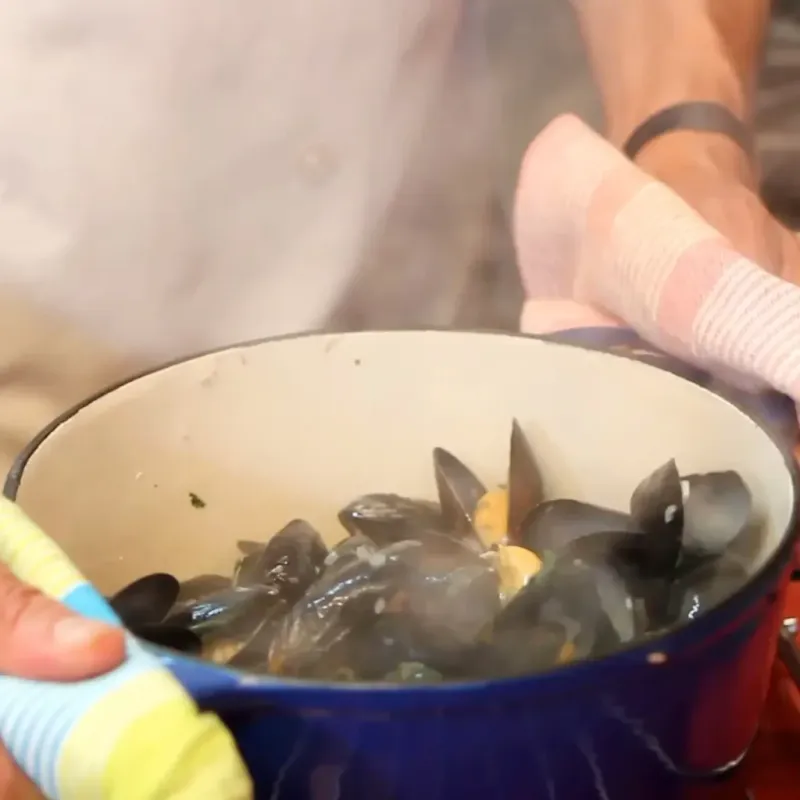 Mussels in a Pot