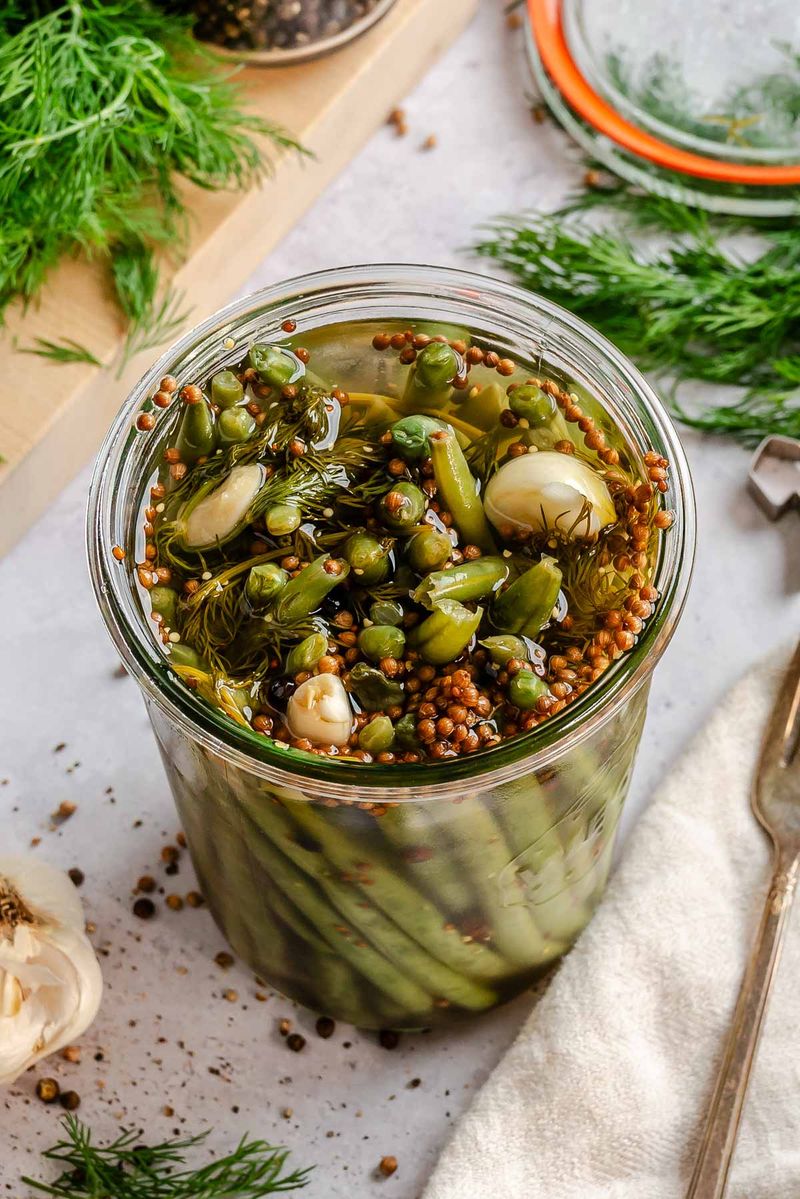 Garlicky Pickled Green Beans