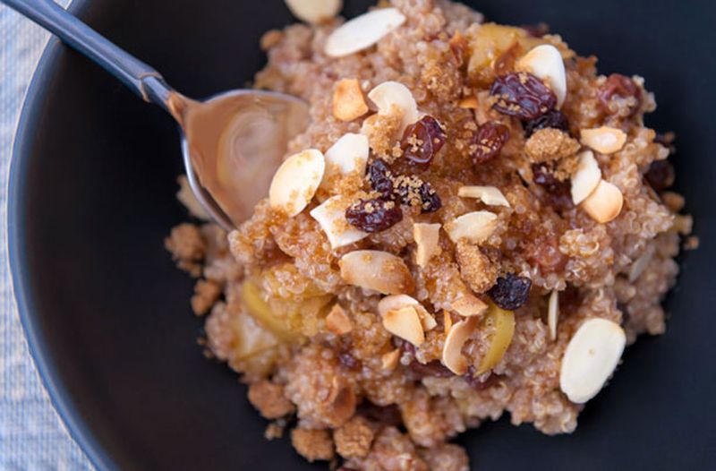 Raisin Cinnamon Quinoa Porridge