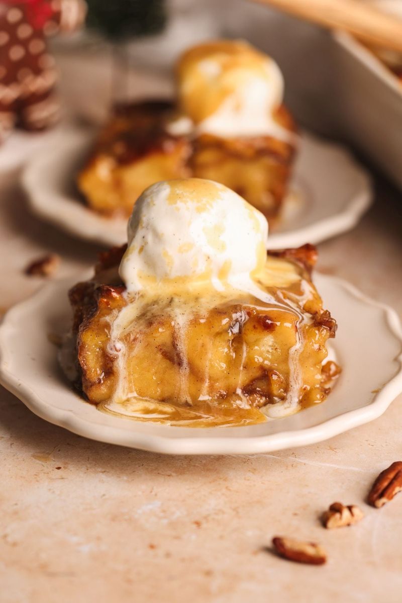Bread Pudding With Caramel Sauce