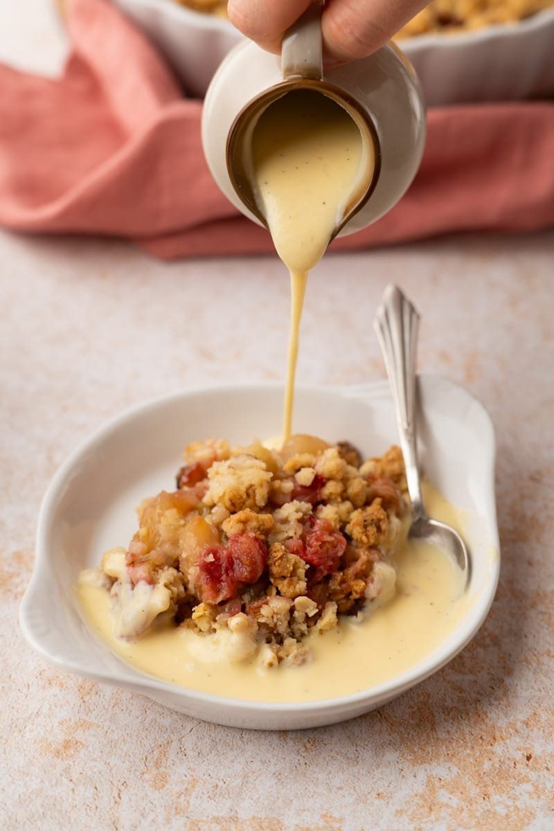 Rhubarb and Custard Crumble