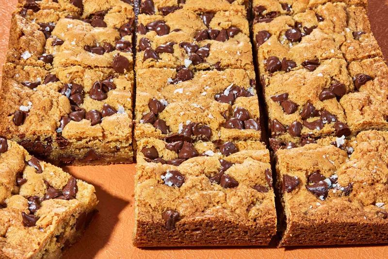 Chocolate Chip Cookie Blondies