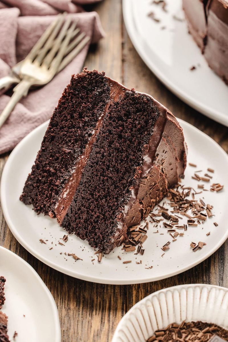 Old Fashioned Fudge Cake