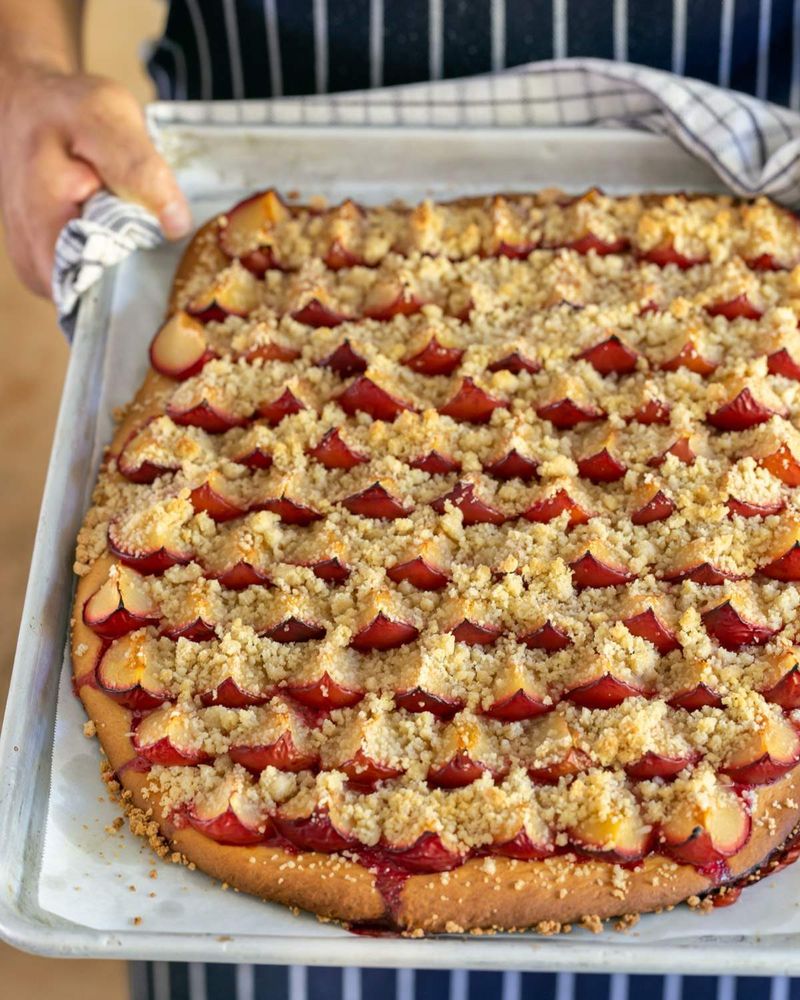 German Pflaumenkuchen