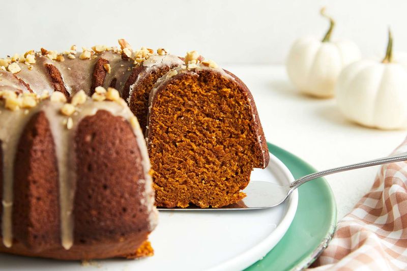 Pumpkin Cake With Cinnamon Sauce