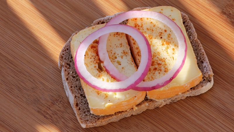 Limburger Sandwich: Big Aroma, Simple Lunch