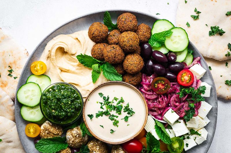 Falafel Platter with Herb Sauce