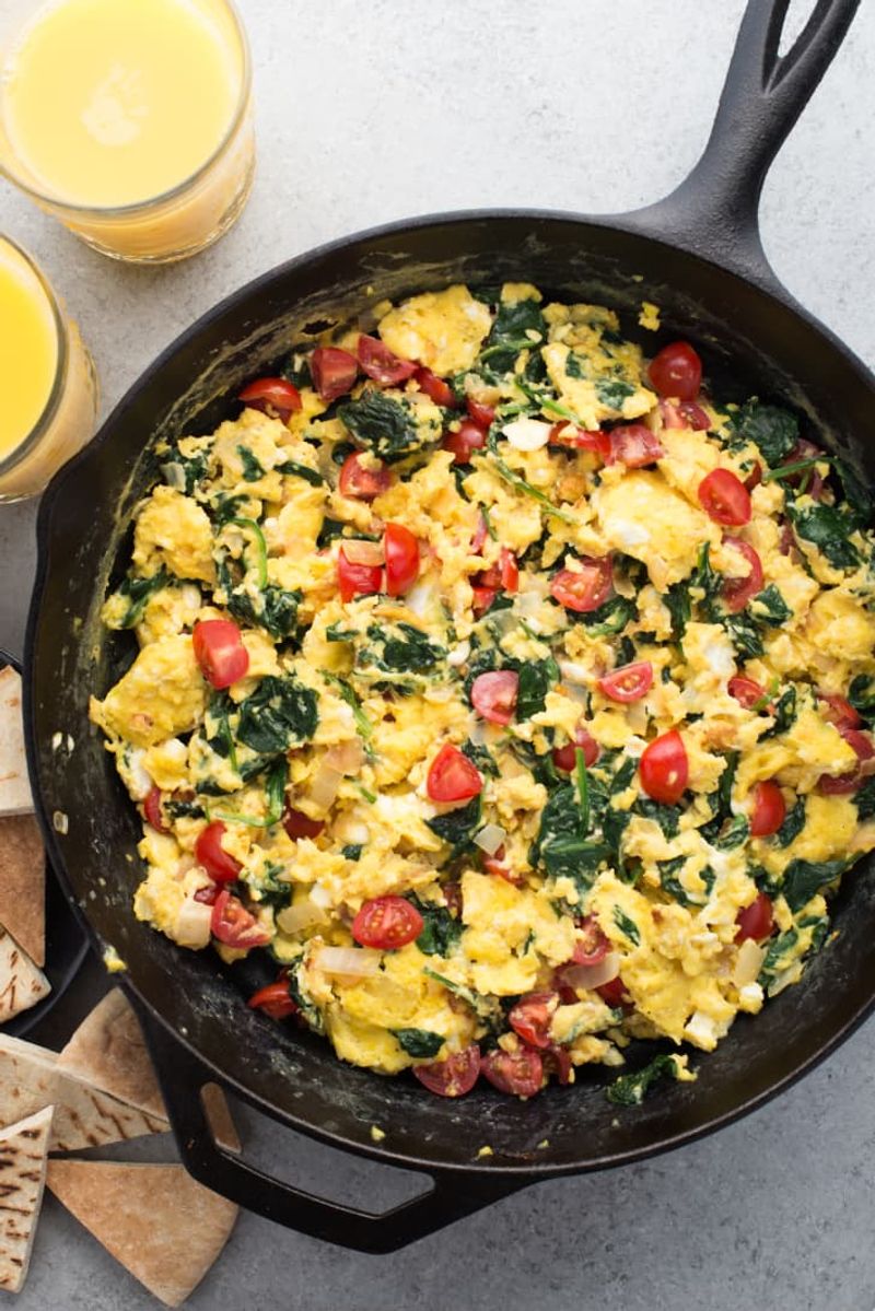 Soft Scrambled Eggs with Tender Vegetables